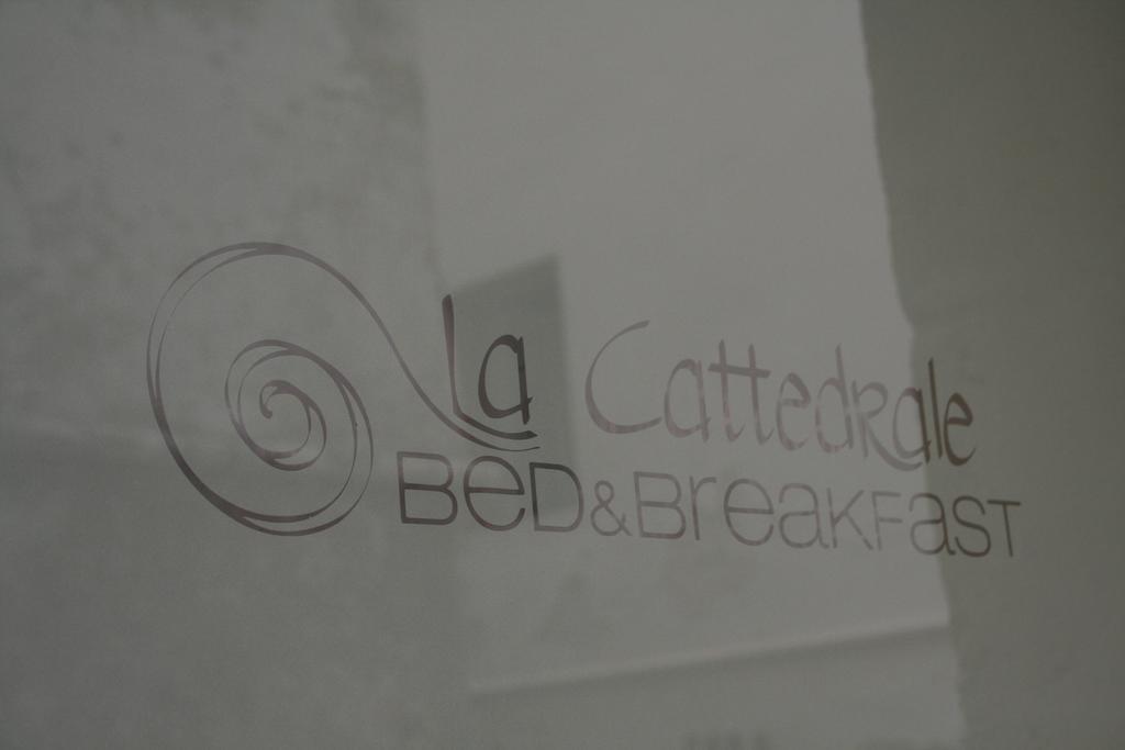 Affittacamere La Cattedrale مونوبولي المظهر الخارجي الصورة